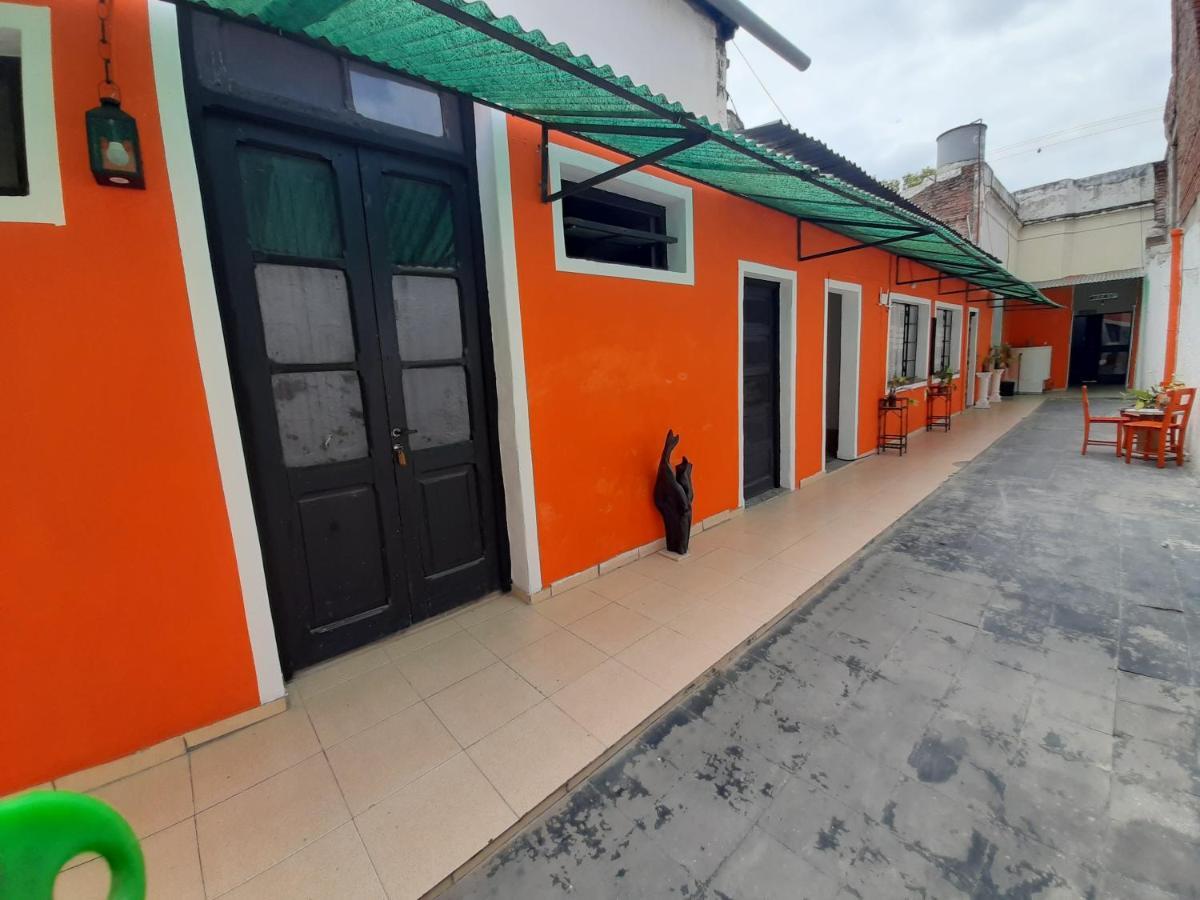 Plaza Hostel Sj 2 Салта Екстериор снимка