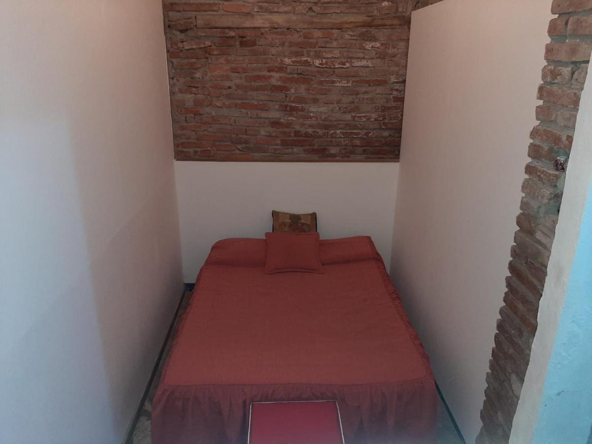 Plaza Hostel Sj 2 Салта Екстериор снимка