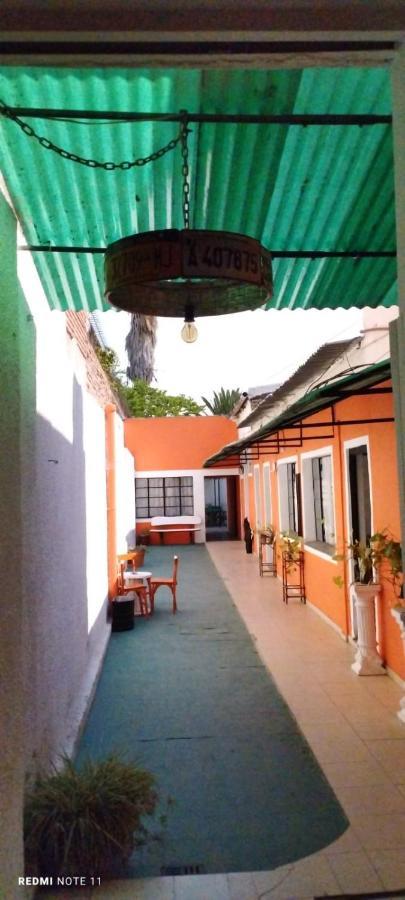 Plaza Hostel Sj 2 Салта Екстериор снимка