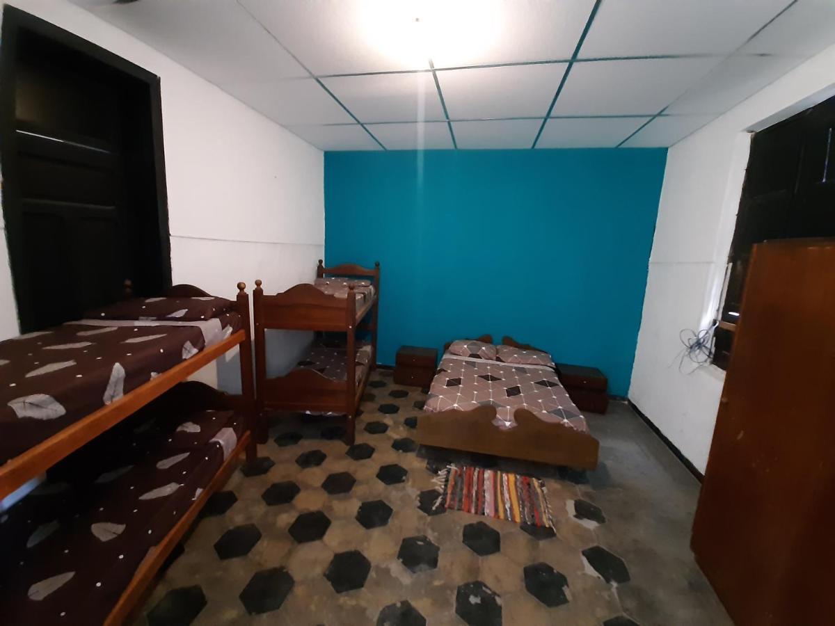Plaza Hostel Sj 2 Салта Екстериор снимка