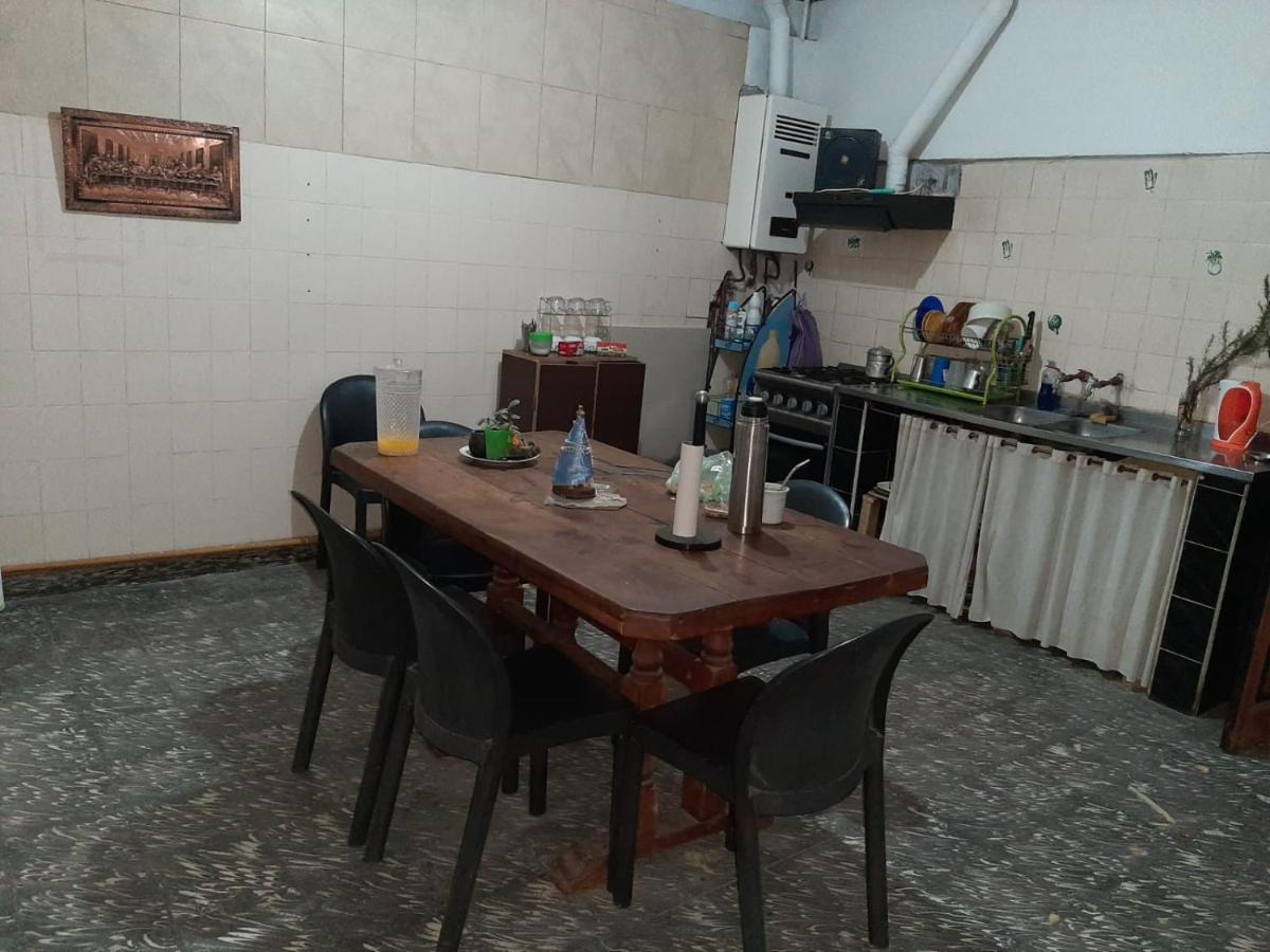 Plaza Hostel Sj 2 Салта Екстериор снимка
