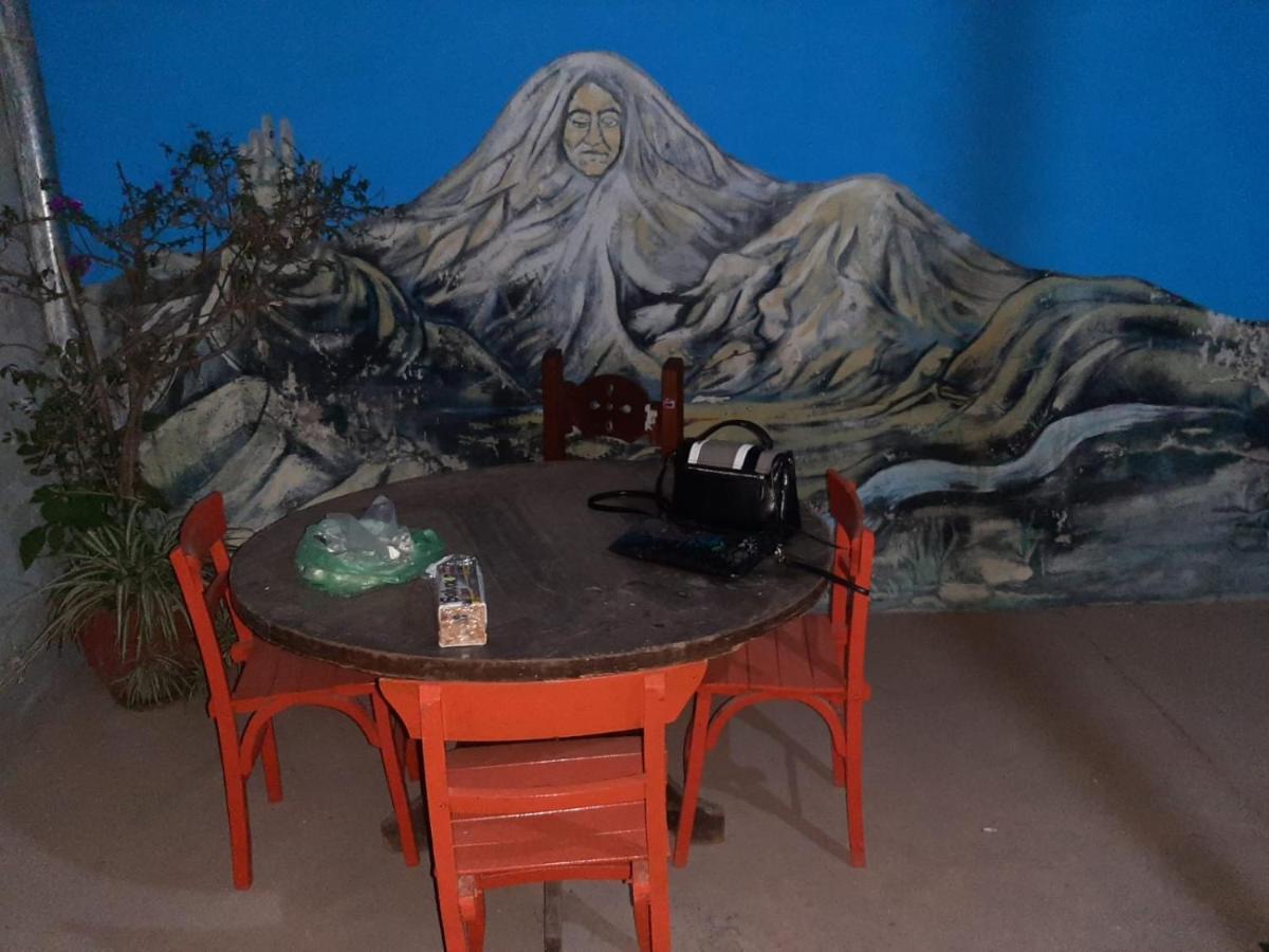 Plaza Hostel Sj 2 Салта Екстериор снимка