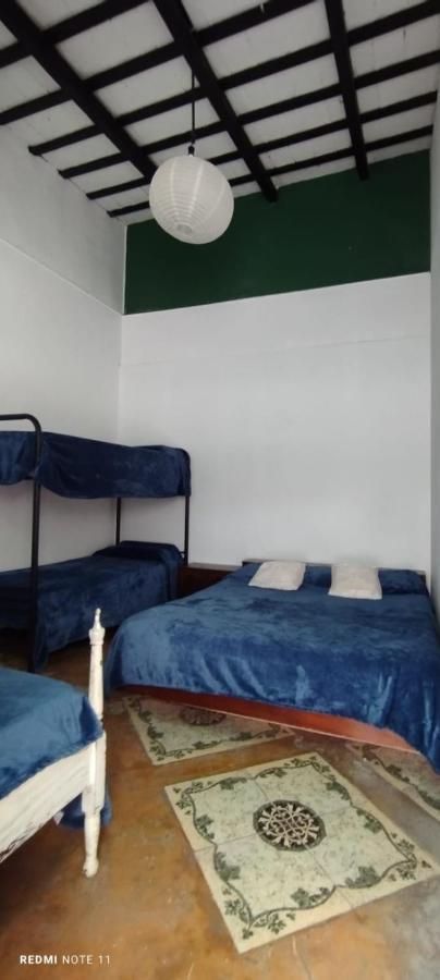 Plaza Hostel Sj 2 Салта Екстериор снимка